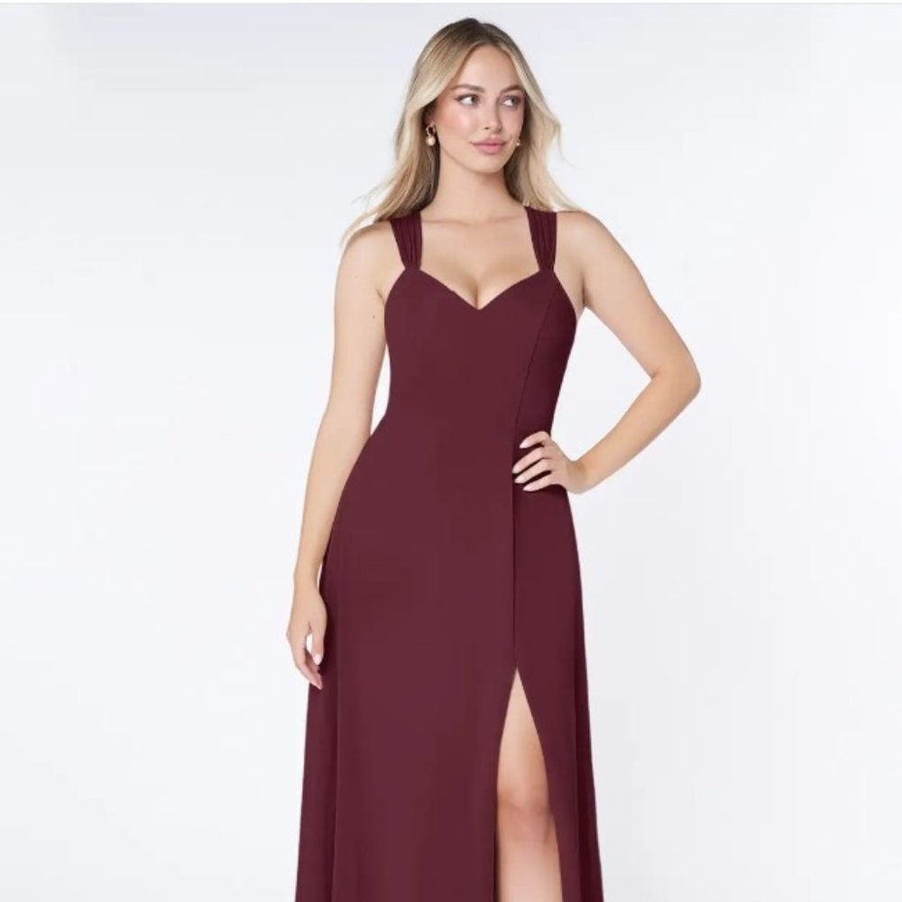 AZAZIE JANE A-Line V-Neck Pleated Chiffon Floor-Length Dress Cabernet_Size 2, 4